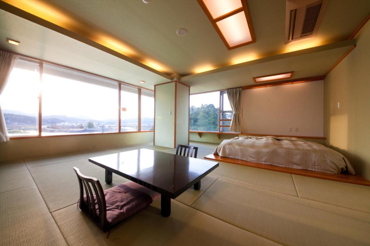 Ryokan Caffel Hina-no-sato 4*